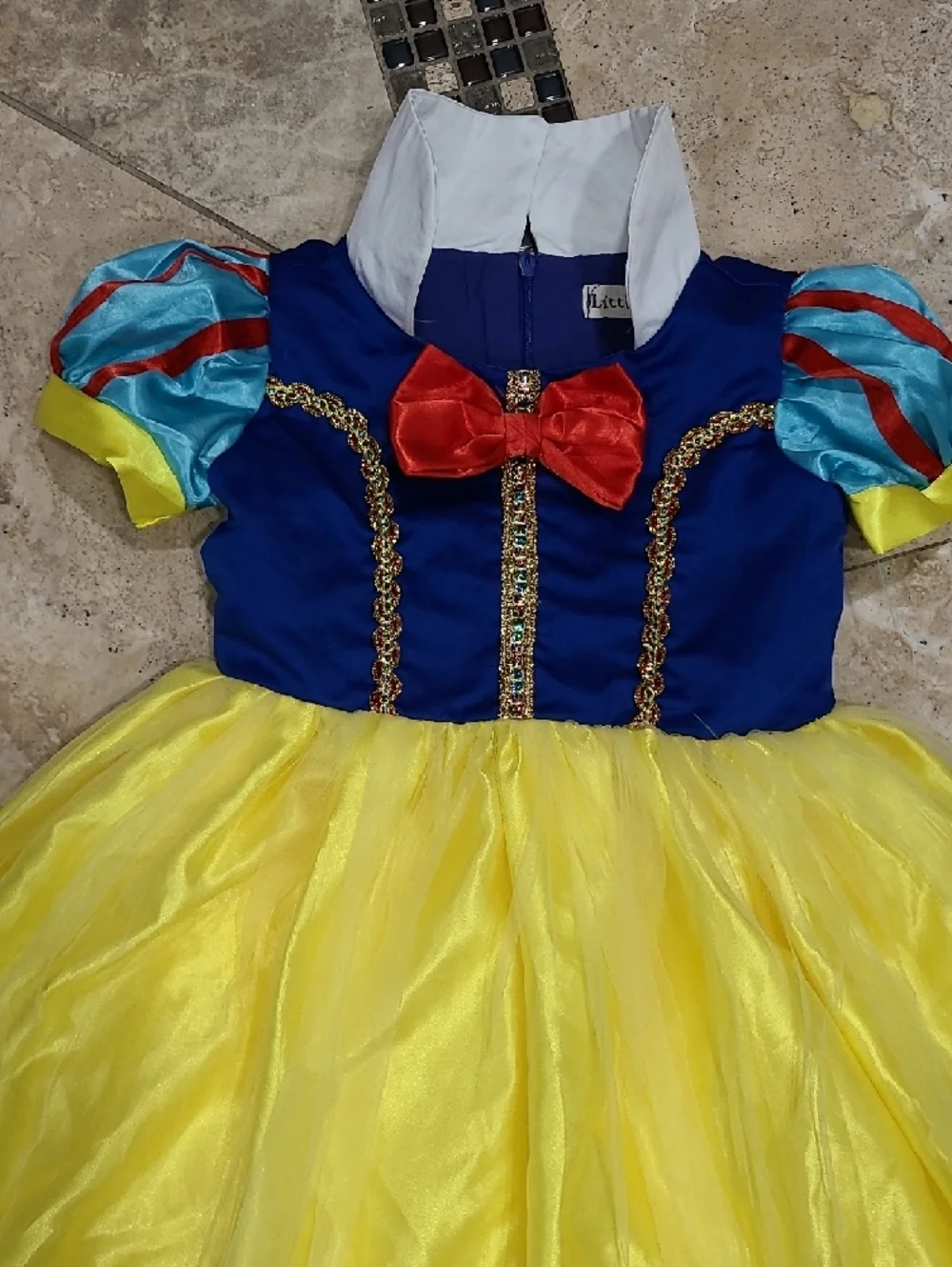 Snow White  Princess  Costume with Red Bow